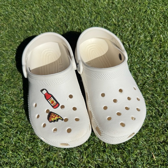 CROCS J11 White w/ Jibbitz Kids outdoor shoes Easy Clean - Picture 1 of 4